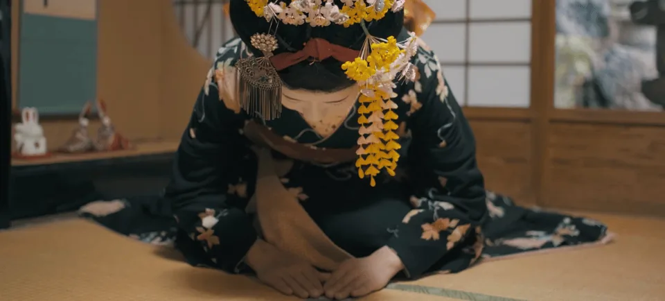 Kyoto Gion Cultural Walk & Geisha Show with Dining Options